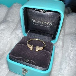 Tiffany T Diamond Wire Ring in 18k gold